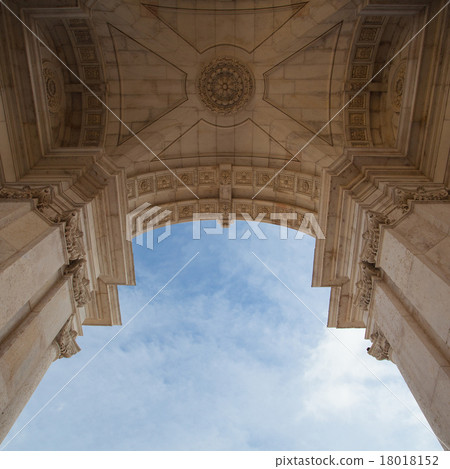The Rua Augusta Arch in Lisbon. 18018152
