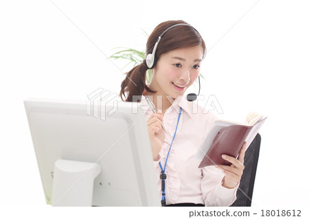 Business woman to check the schedule Business woman to check the schedule 18018612