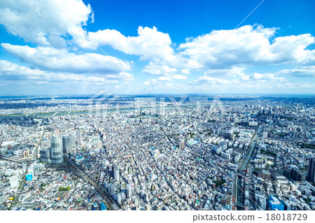 Urban landscape in Tokyo sky sky cloud sky and clouds and big city buildings buildings business copy space background material Urban landscape in Tokyo sky sky cloud sky and clouds and big city buildings buildings business copy space background material 18018729