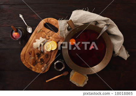 Honey ginger punch Honey ginger punch 18018865