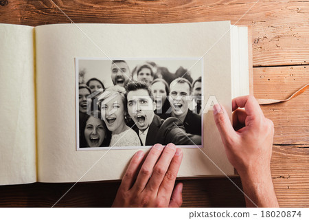 Wedding photos 18020874