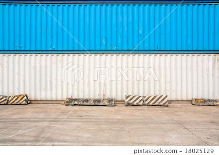 Shipping containers 18025129