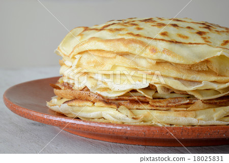 pancakes in a plate 18025831
