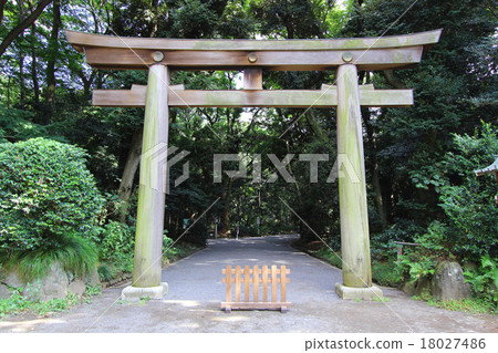 Meiji Jingu Shrine West entrance Torii Torii Meiji Jingu Shrine West entrance Torii Torii 18027486