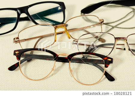 reading glasses 18028121