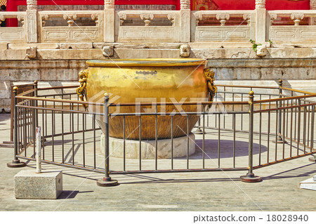 Copper bowl territory of the Forbidden City Copper bowl territory of the Forbidden City 18028940