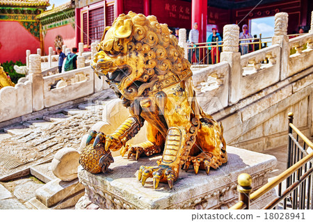 Statue of Lions Statue of Lions 18028941