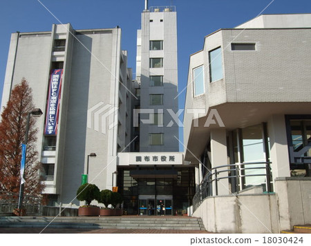 調布市政府（主要政府大樓） 18030424