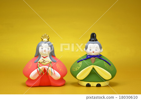 Figurines of hina dolls 18030610
