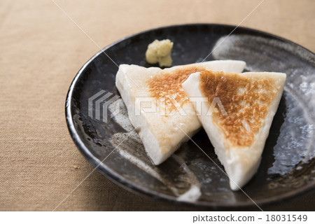 Grilled Hanpan with butter 18031549