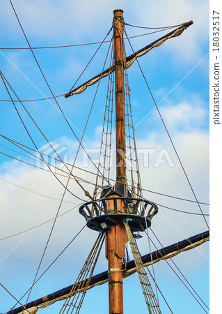 Masts 18032517