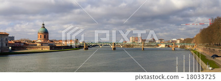 View of Toulouse - Midi-Pyrenees, France 18033725