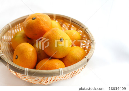 Mandarin orange  18034409