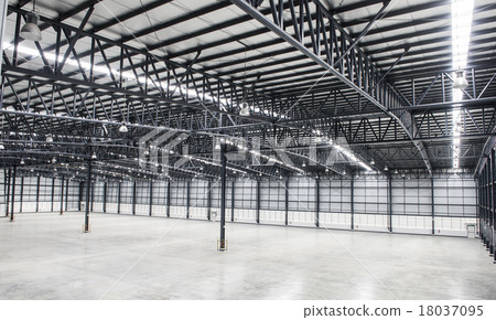 Large modern empty storehouse 18037095