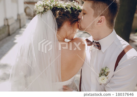 wedding couple wedding couple 18037646