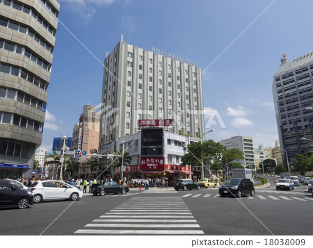 那霸市國際街道的入口，沖繩縣 18038009