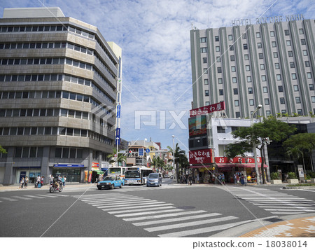 Entrance of the international street of Naha City, Okinawa Prefecture 18038014