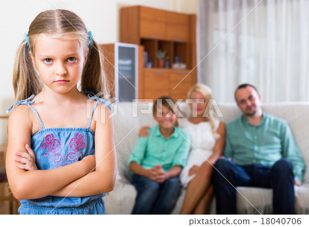 Child offended by the parents Child offended by the parents 18040706