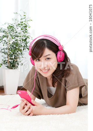 Female private music listening headphone mobile phone 18041075
