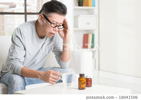 Mature Asian man headache 18041506