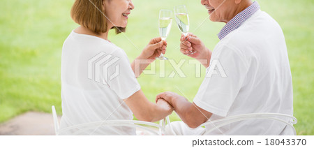 Senior couple image 18043370