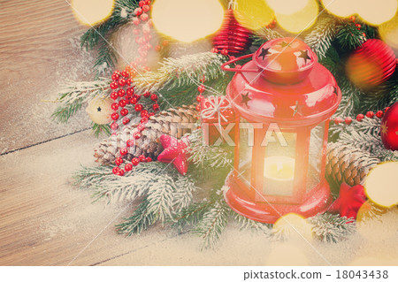 christmas lantern close up 18043438