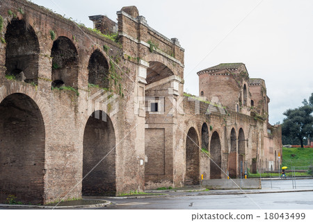 San Giovanni Gate San Giovanni Gate 18043499