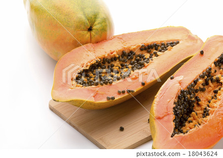 Papaya Halved With A Longitudinal Cut 18043624