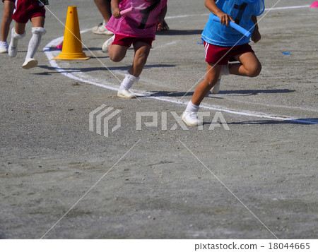 Relay competition 18044665