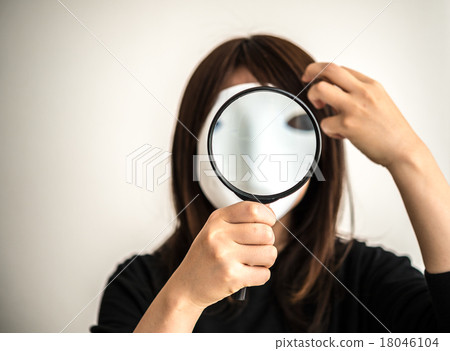 一個戴著面具的女人 18046104