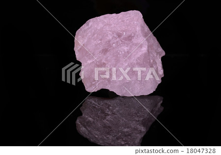 Rose Quartz 18047328