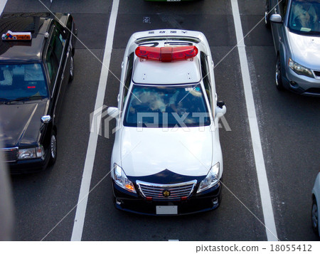 警車駕駛現場（大阪） 18055412