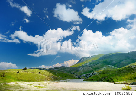Beautiful view of Campo Imperatore plateau 18055898