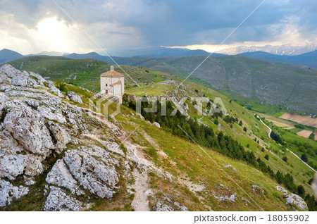 Small chapel near Rocca Calascio castle at sunset Small chapel near Rocca Calascio castle at sunset 18055902