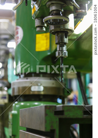 radius drilling machine 18061004