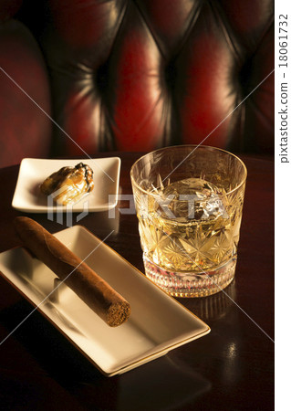 whisky whisky 18061732
