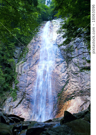 Waterfall Waterfall 18063096