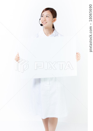 刪除操作員和護士與消息面板 18065690