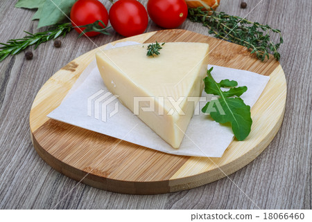 Parmesan cheese 18066460