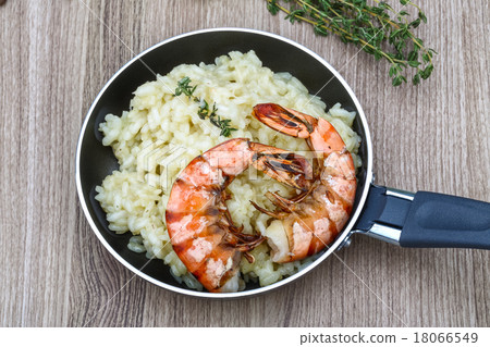 Risotto with prawn Risotto with prawn 18066549