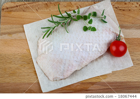 Raw duck breast 18067444