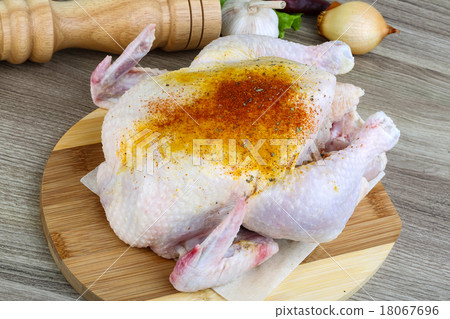 Raw chicken 18067696
