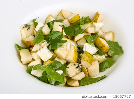 Pear and cheese salad 18067797