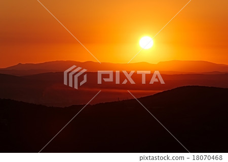 Sunrise 18070468