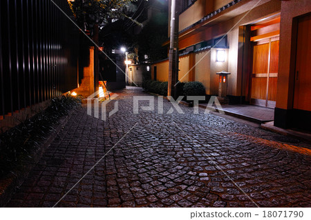 Night view of Kagurazaka Royal Town 18071790