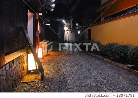Night view of Kagurazaka Royal Town 18071791