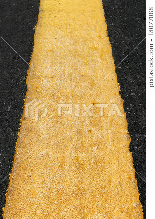 yellow line on the road yellow line on the road 18077088