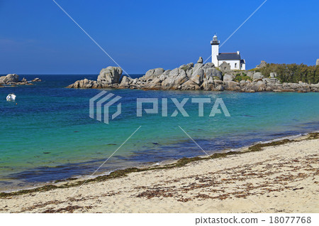 Lighthouse Pontusval, Brittany, France 18077768