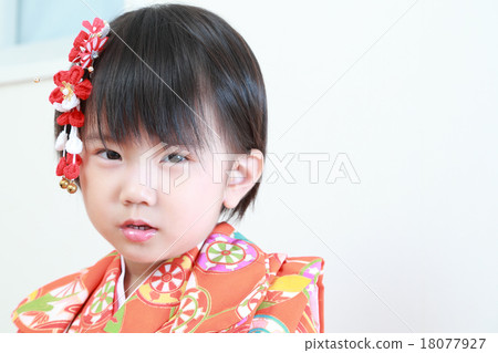 Shichigosan of a 3 year old girl 18077927