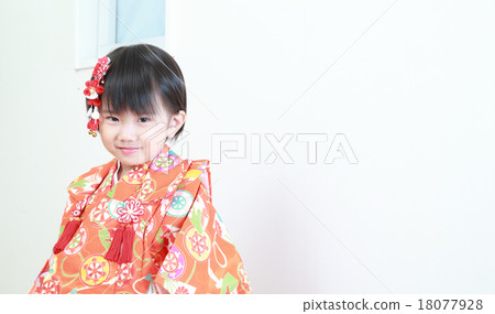 Shichigosan的一個3歲的女孩 Shichigosan的一個3歲的女孩 18077928